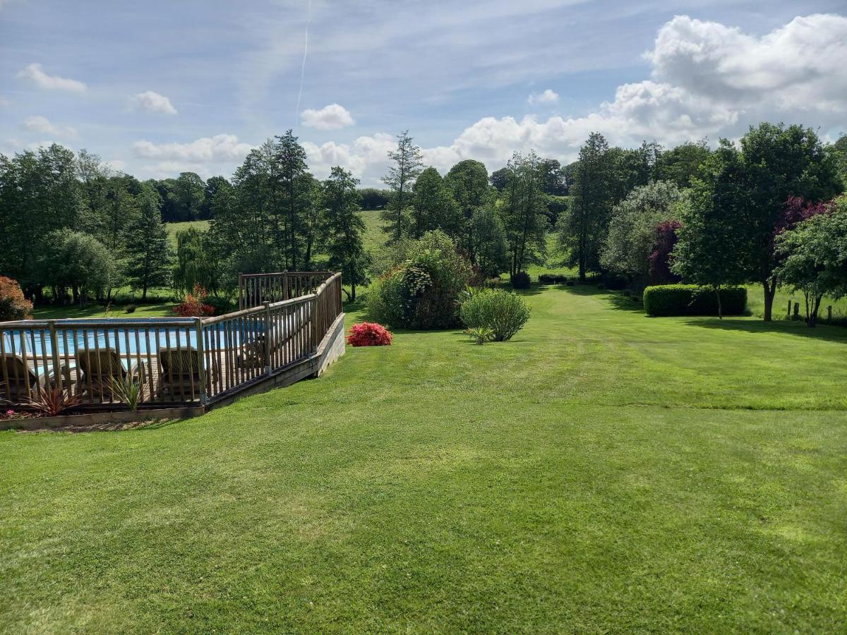 La Gasteboisiere With Swimming Pool And Games Room Le Mesnil-Adelee Exterior photo